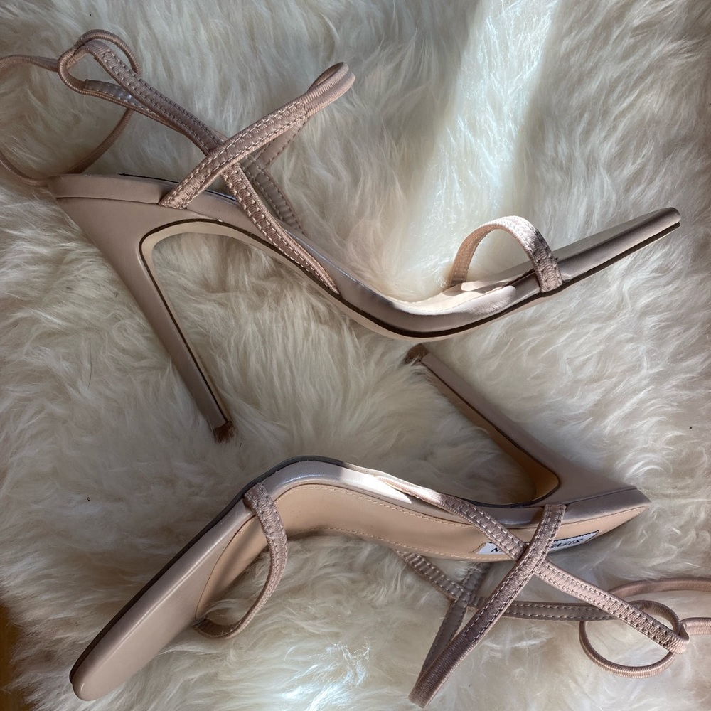 Steve Madden nude heels